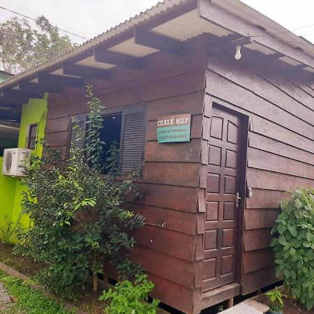 827 Chale Pe Na Areia, Completo Na Praia Do Estaleiro Em Ubatuba - 1 Dormitorio, 1 Banheiro, 1 Vaga De Garagem Екстериор снимка