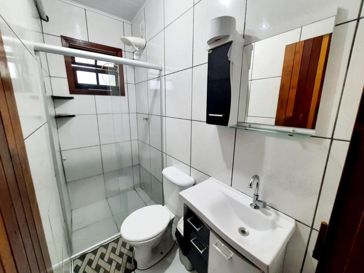 827 Chale Pe Na Areia, Completo Na Praia Do Estaleiro Em Ubatuba - 1 Dormitorio, 1 Banheiro, 1 Vaga De Garagem Екстериор снимка