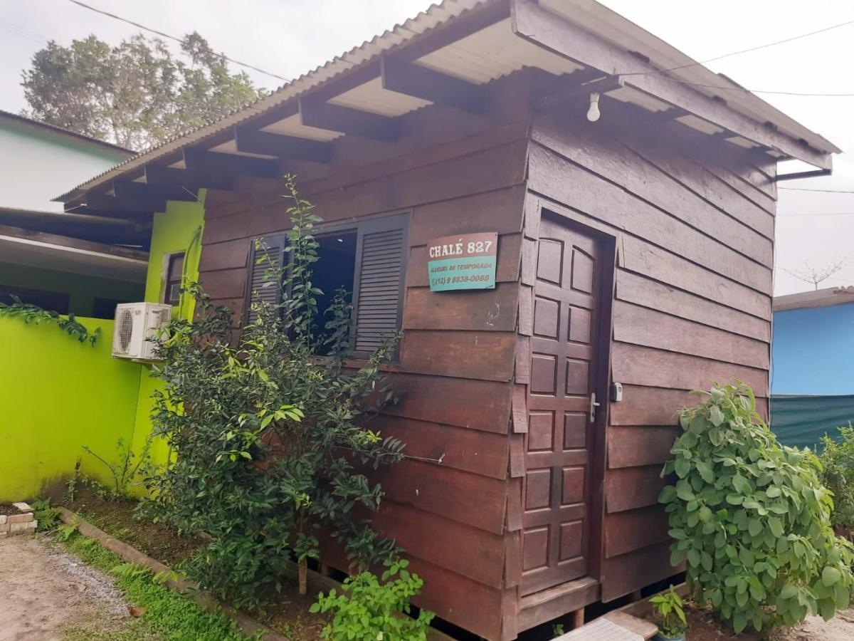 827 Chale Pe Na Areia, Completo Na Praia Do Estaleiro Em Ubatuba - 1 Dormitorio, 1 Banheiro, 1 Vaga De Garagem Екстериор снимка